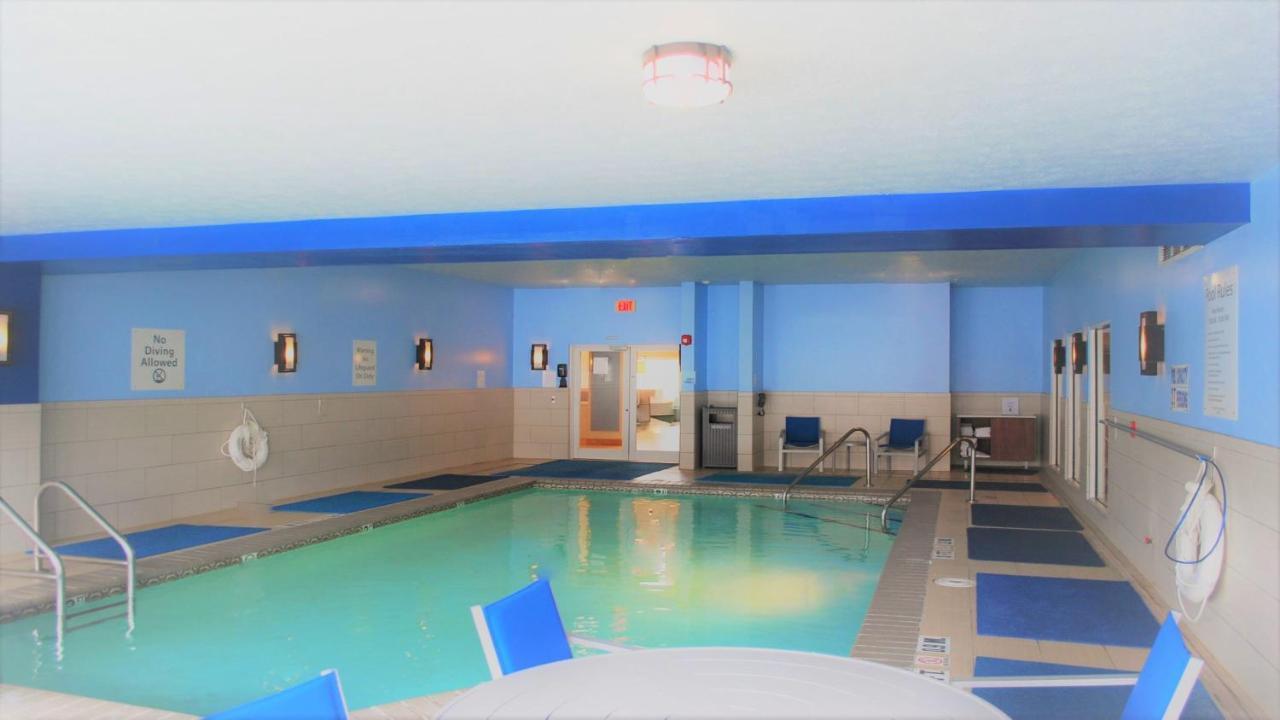 Holiday Inn Express & Suites Indianapolis North - Carmel By Ihg Luaran gambar