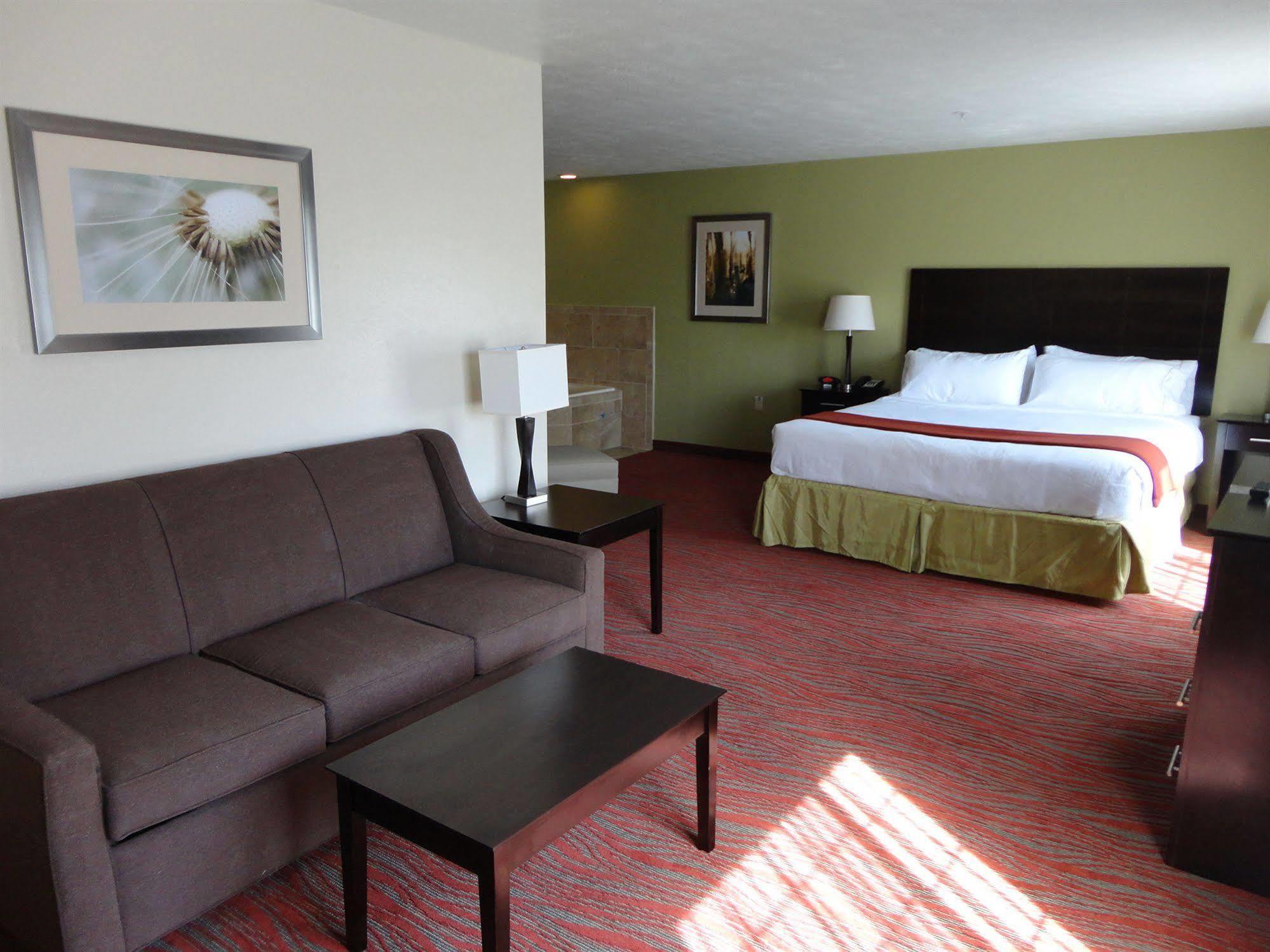 Holiday Inn Express & Suites Indianapolis North - Carmel By Ihg Luaran gambar